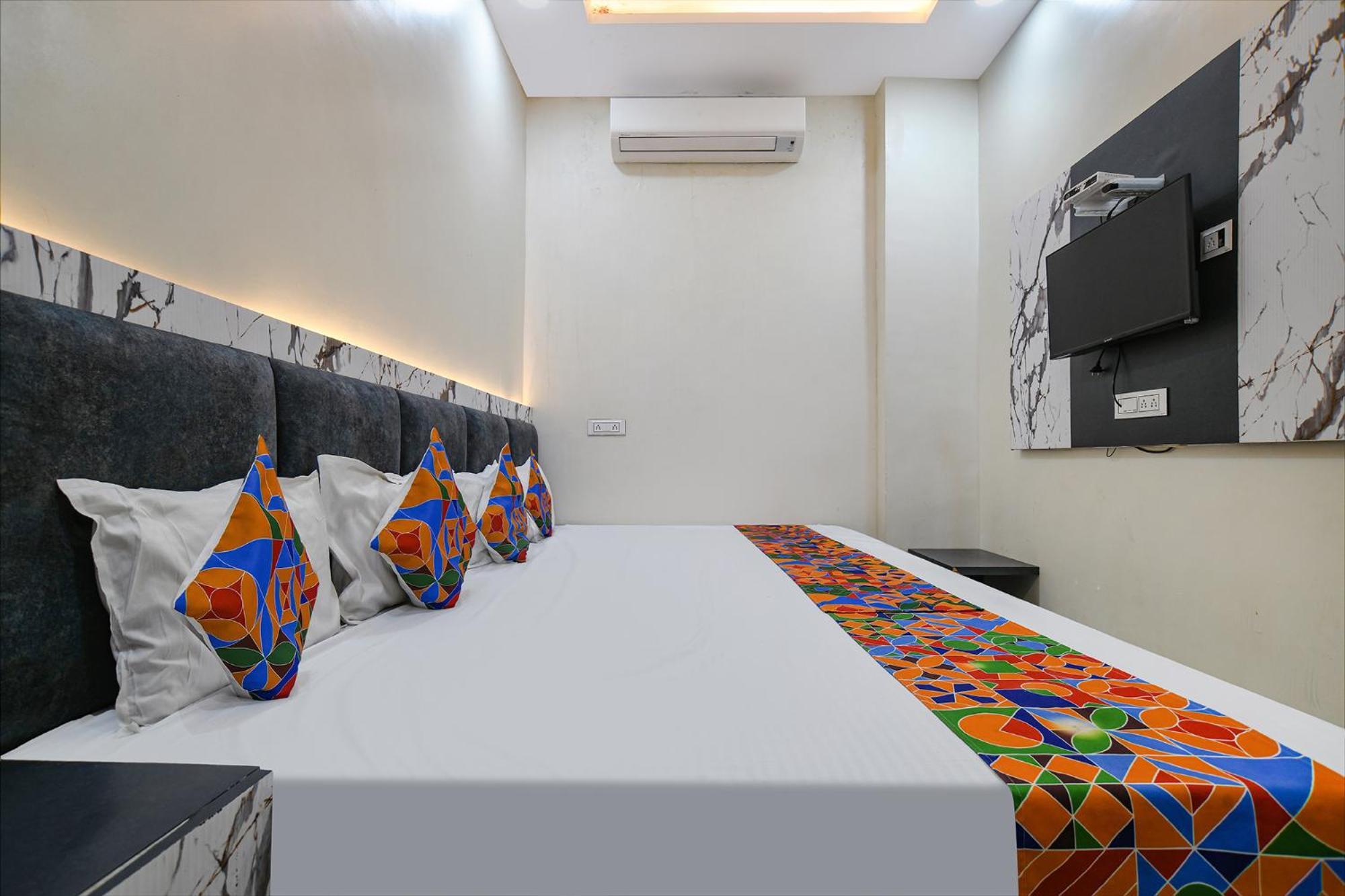 Fabexpress Orbit Hotel Ujjain Bagian luar foto