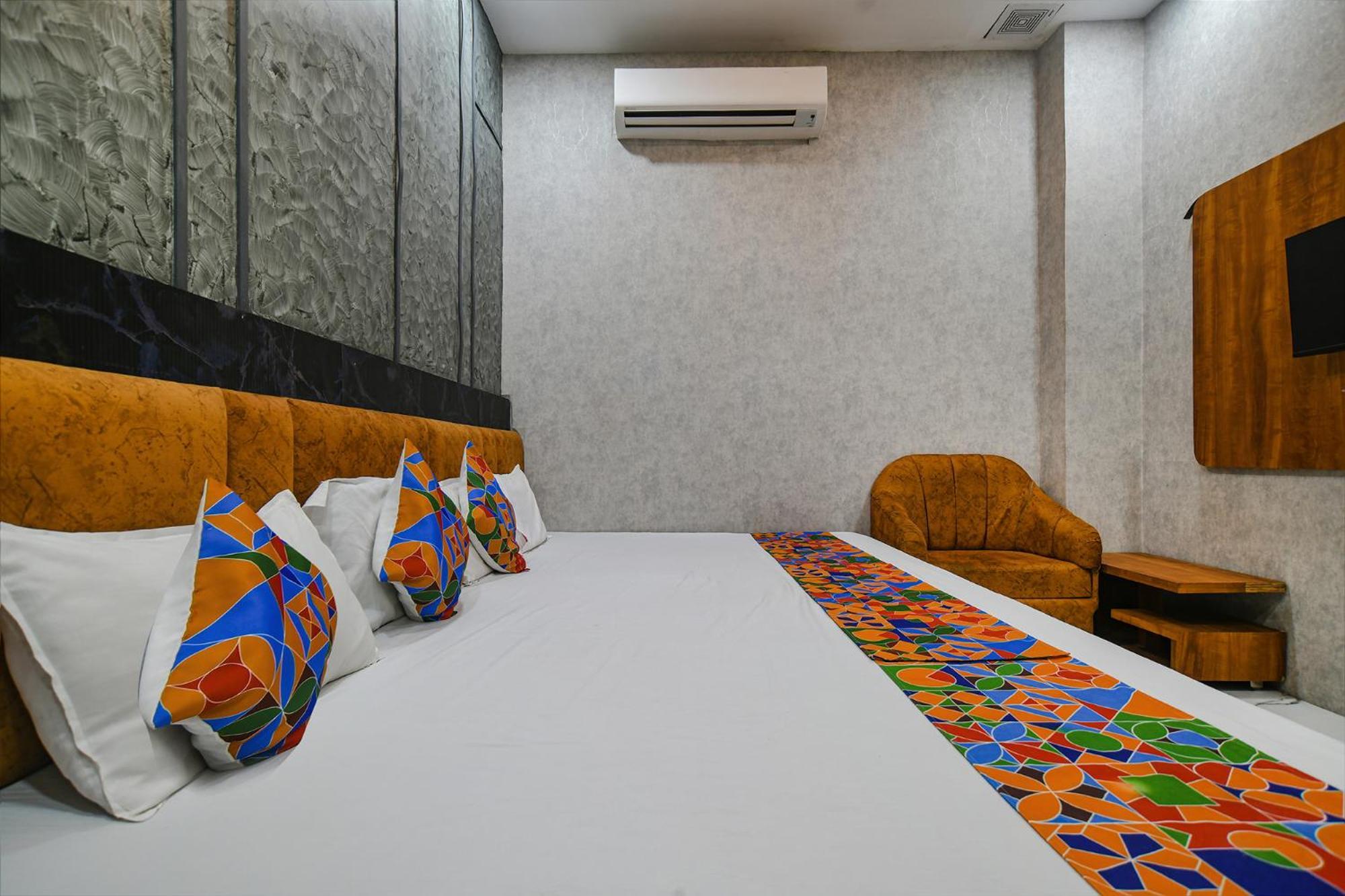 Fabexpress Orbit Hotel Ujjain Bagian luar foto