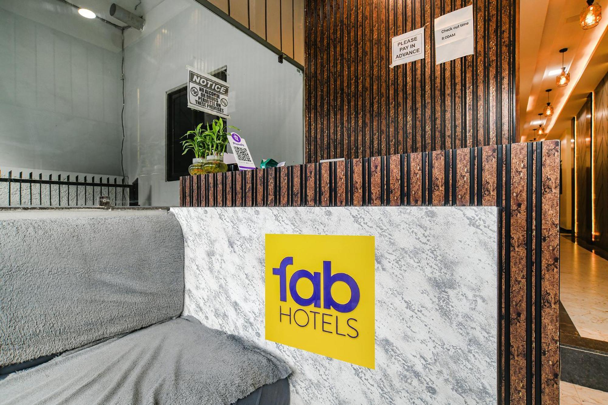 Fabexpress Orbit Hotel Ujjain Bagian luar foto